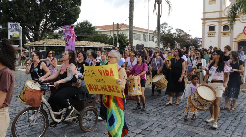 Marcha das Mulheres acontece em Atibaia neste 8 de março