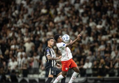 Bragantino empata duelo duas vezes, mas é eliminado da Sul-Americana nos acréscimos