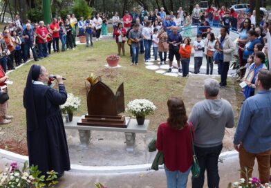 Atibaia abre festejos de 361 anos com missa e procissão até o Parque das Águas