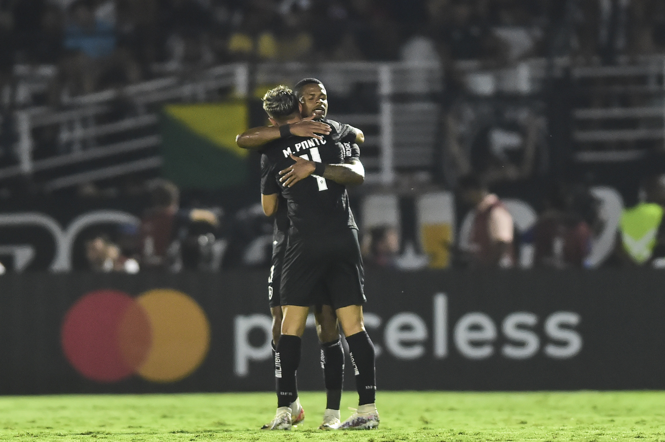 Red Bull Bragantino só empata com Botafogo e cai na Libertadores. Vai ...