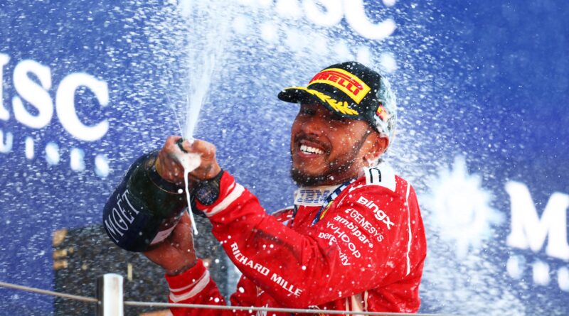 Hamilton faz história e esquenta Mundial de F1