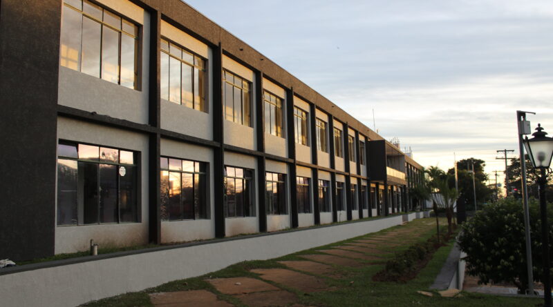 A política é da Polis, da cidade