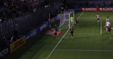Pênalti perdido e gol no fim marcam derrota do Bragantino para o River