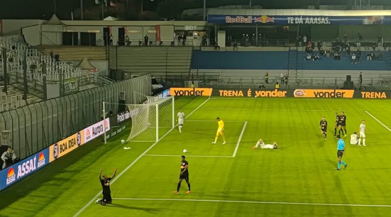 Red Bull Bragantino domina e atropela a Chapecoense no Brasileirão